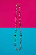 Collana grigia sfondo pop
